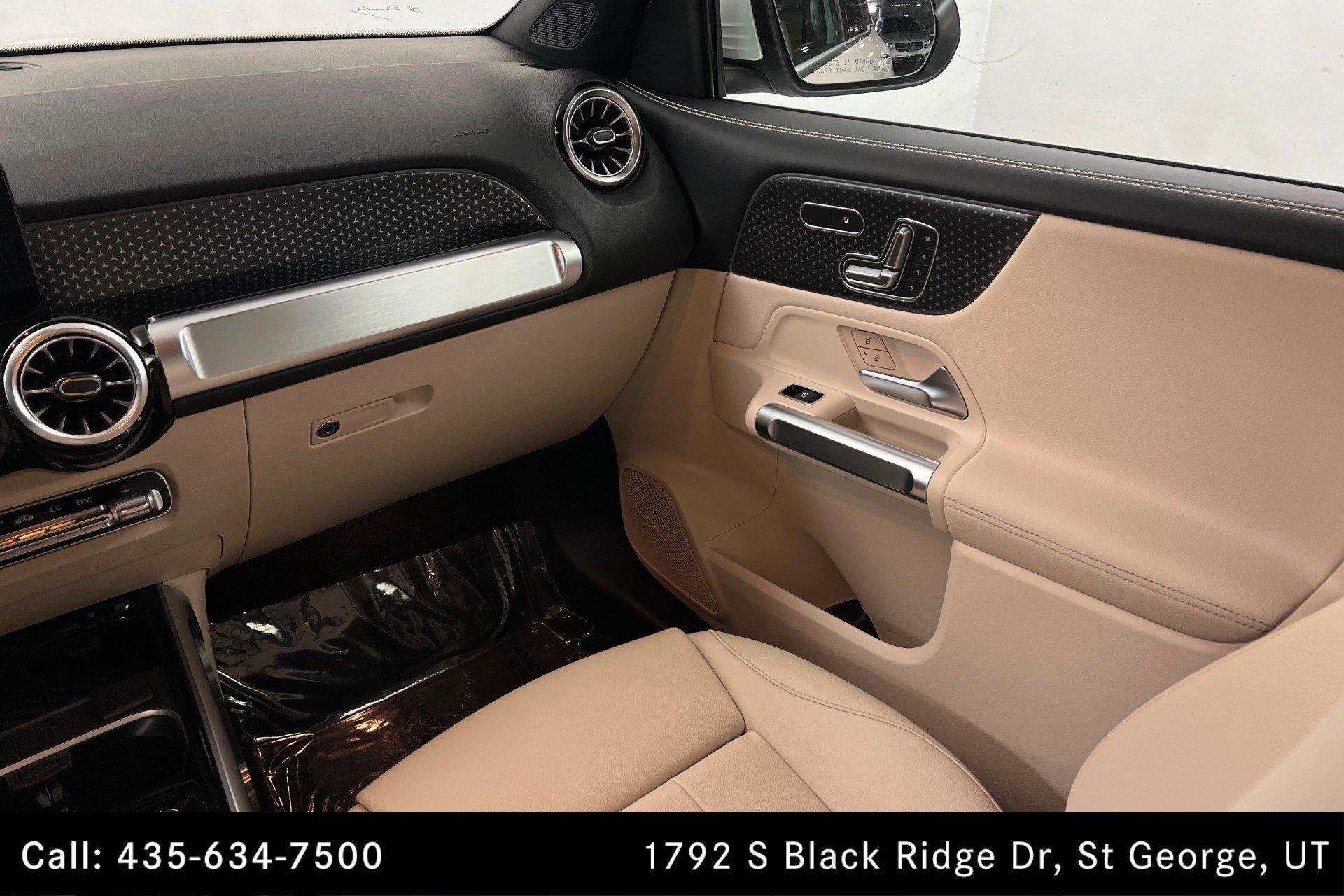 Certified Used 2026 Polar White Mercedes-Benz GLB 250 image 11