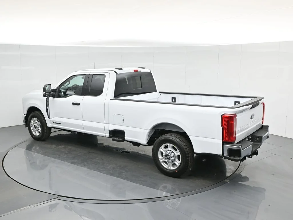 New 2026 Oxford White Ford XLT image 45