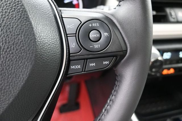 Used 2025 Black Toyota XLE Premium image 29