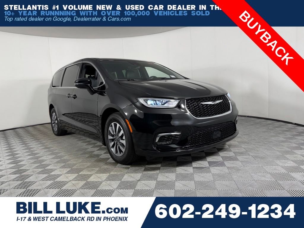 2025 Chrysler Pacifica Hybrid Select PHEV's photo