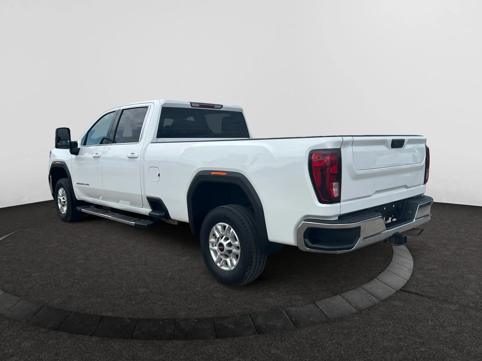 Used 2023 Summit White GMC SLE Crew Cab 4x4 6.6L GAS image 3