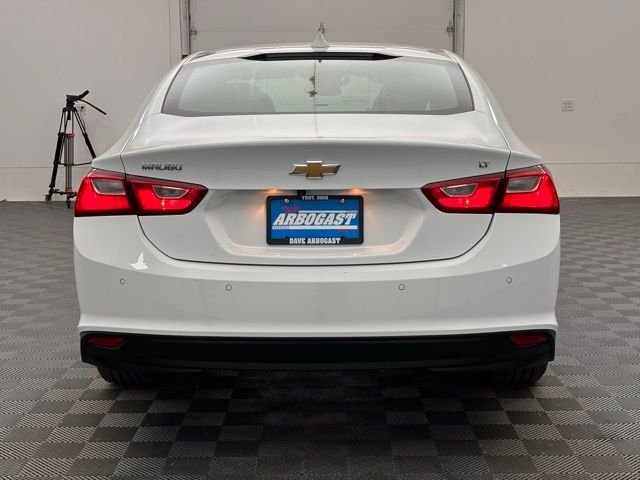 Used 2024 Summit White Chevrolet LT image 7