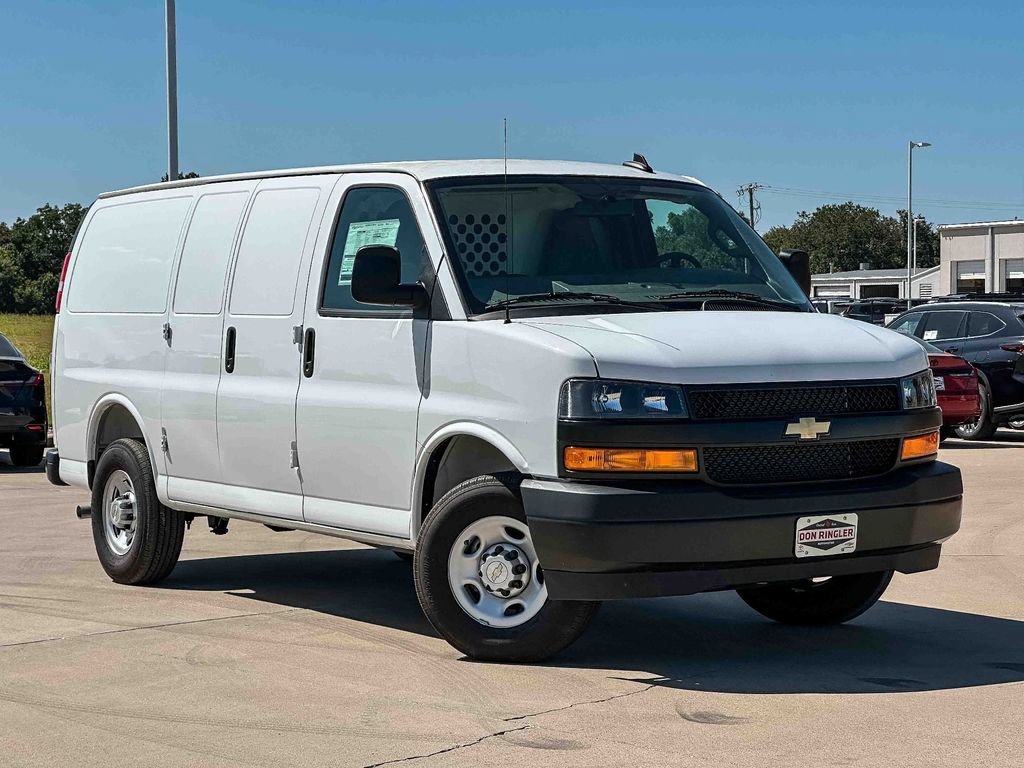 2025 Chevrolet Express Cargo