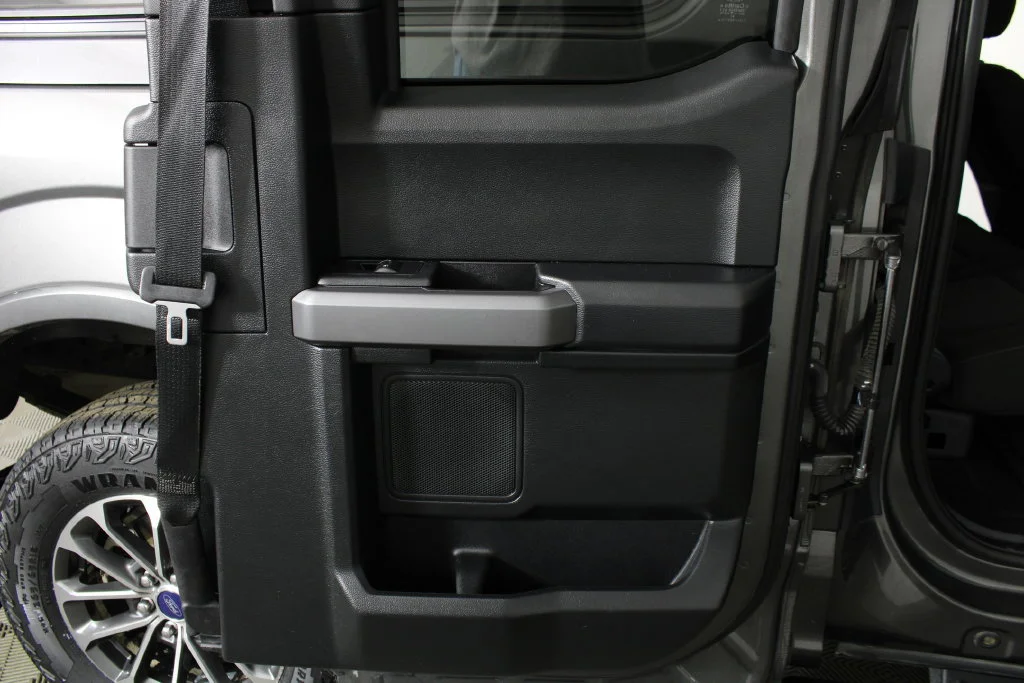 Used 2018 Gray Ford XL image 9
