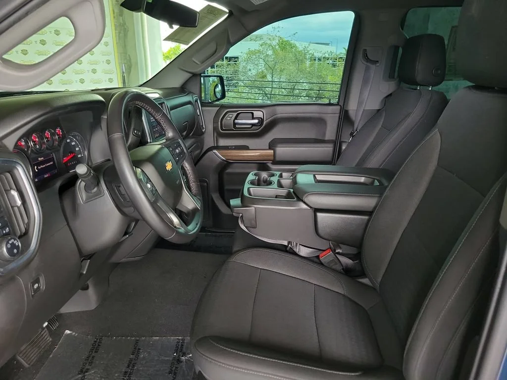 Used 2022 Northsky Blue Metallic Chevrolet LT image 17