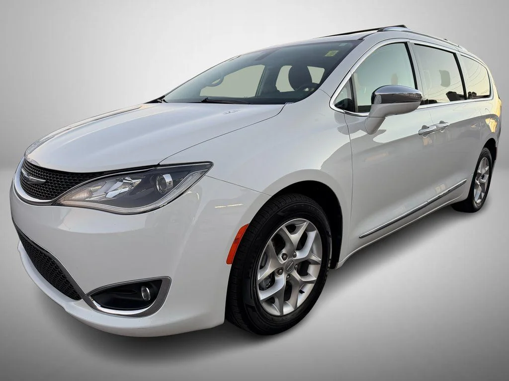 Used 2020 Chrysler Pacifica Limited with VIN 2C4RC1GG9LR280003 for sale in Albertville, AL