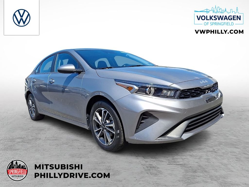 2024 Kia Forte LXS AT's photo