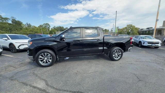 Used 2023 Black Chevrolet LT image 5