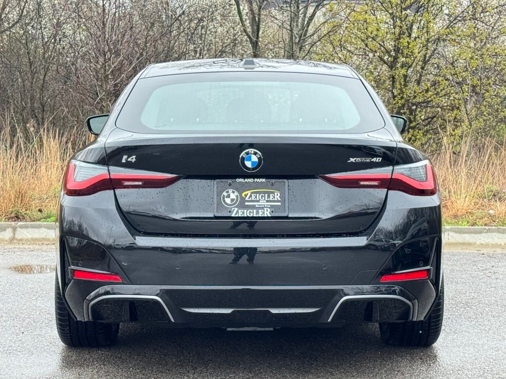 New 2026 Black Sapphire Metallic BMW xDrive40 image 5
