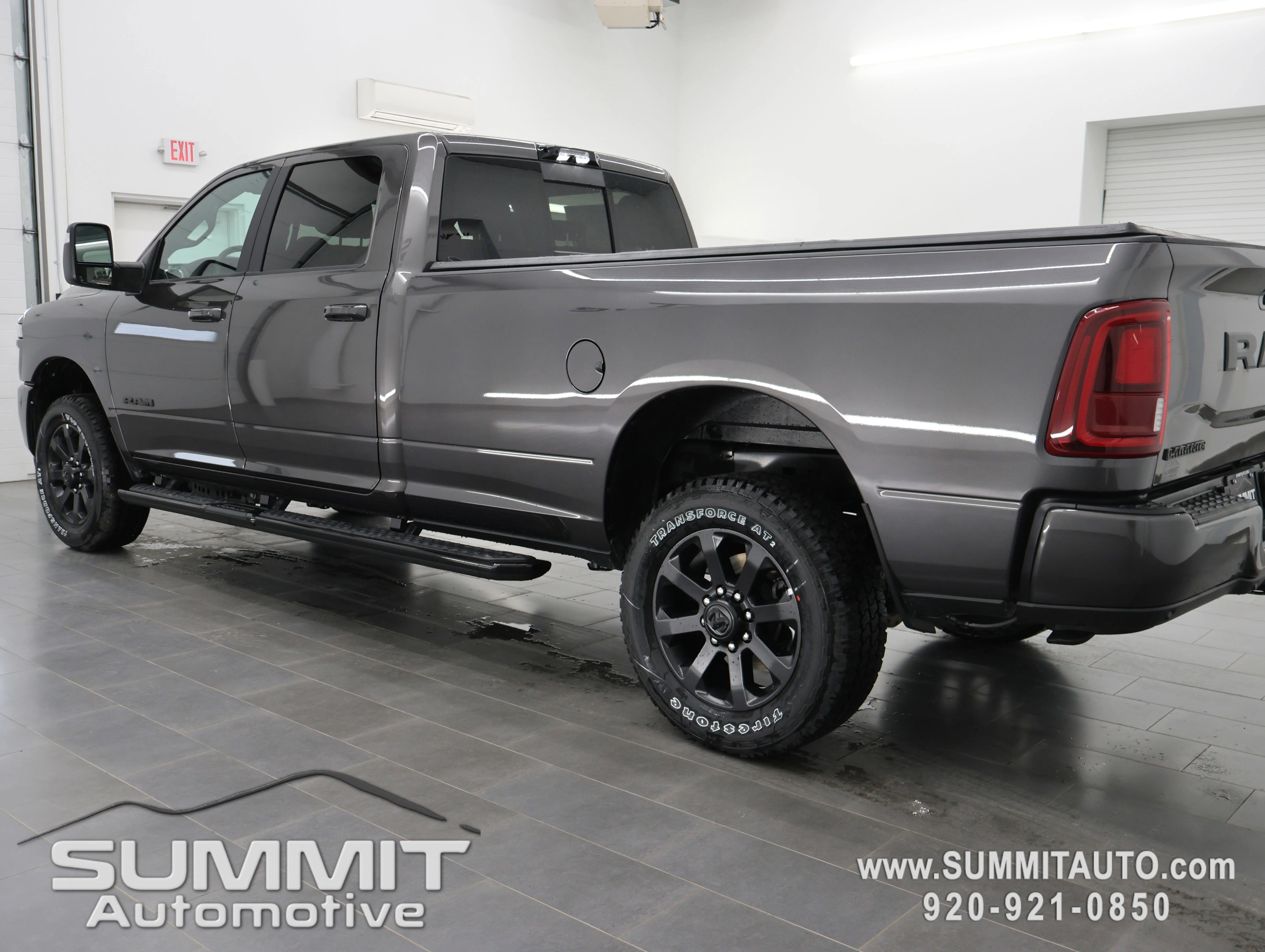 New 2026 Granite Crystal Metallic Clear-Coat Exterior Paint RAM Laramie image 6