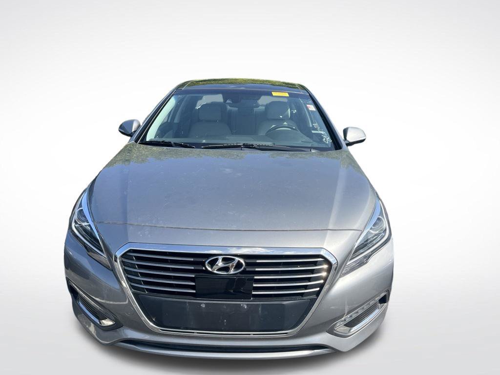 Used 2017 Gray Hyundai Limited image 4