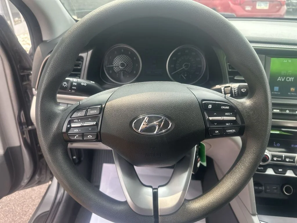Used 2020 Silver Hyundai SEL image 21