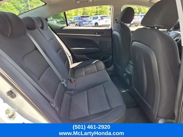 Used 2018 Quartz White Pearl Hyundai SE image 15