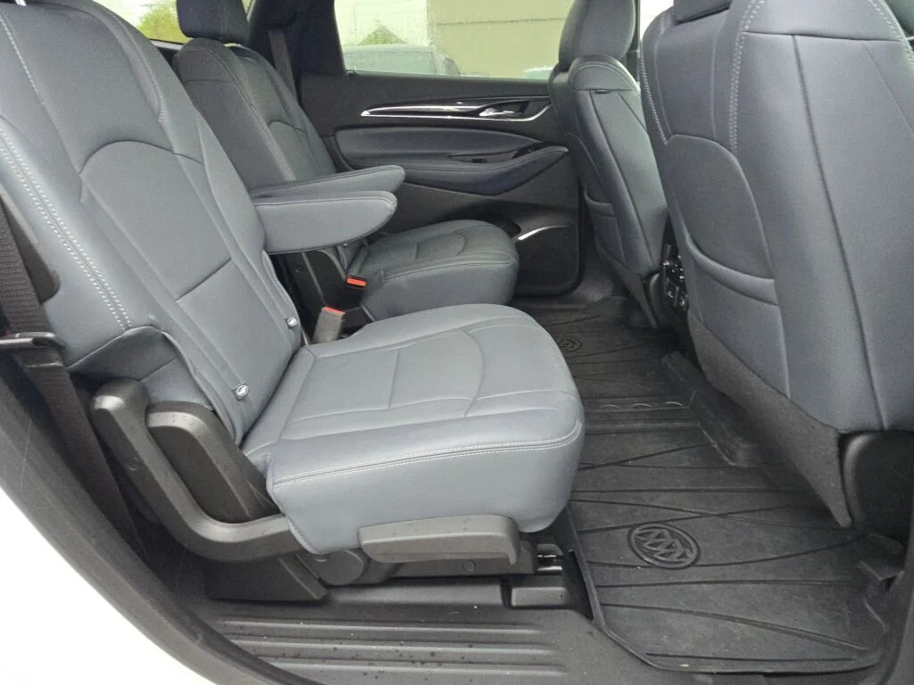 Used 2023 White Buick Premium Group image 11