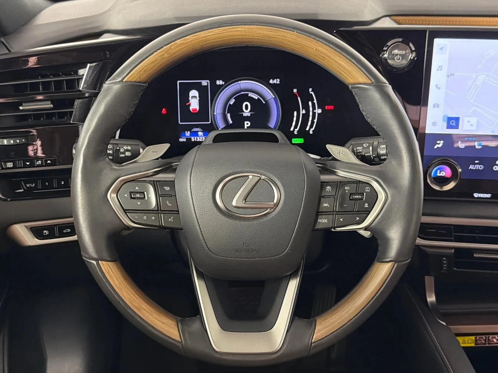 Used 2023 White Lexus RX 350h image 26