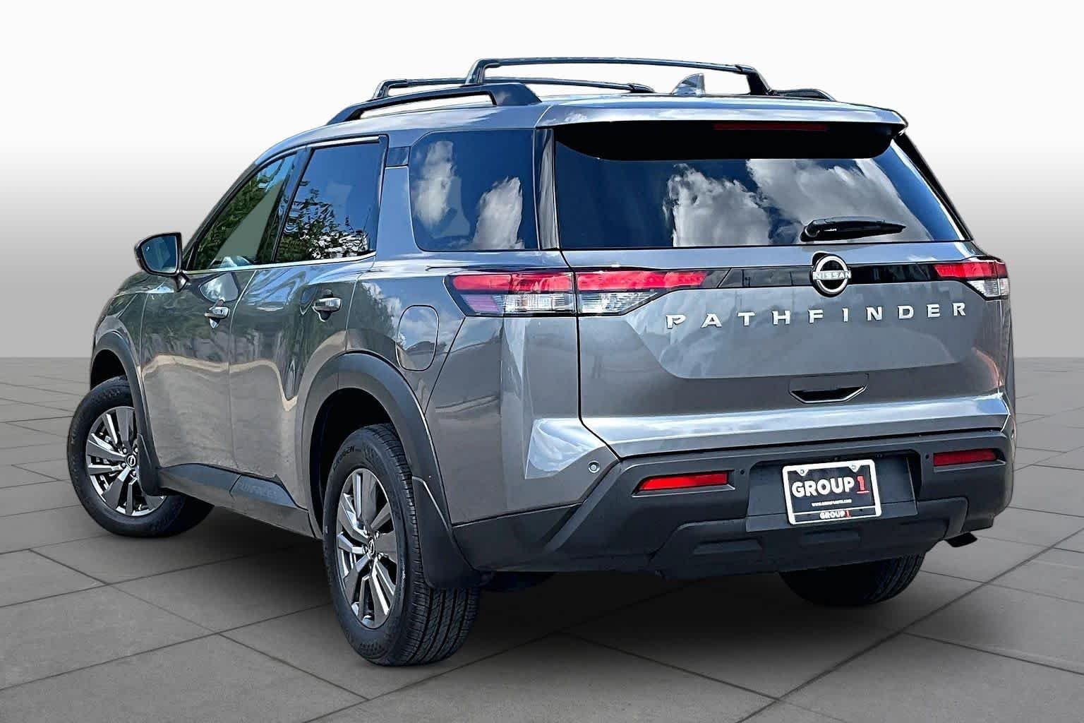 Certified Used 2025 Gun Metallic Nissan SV image 12