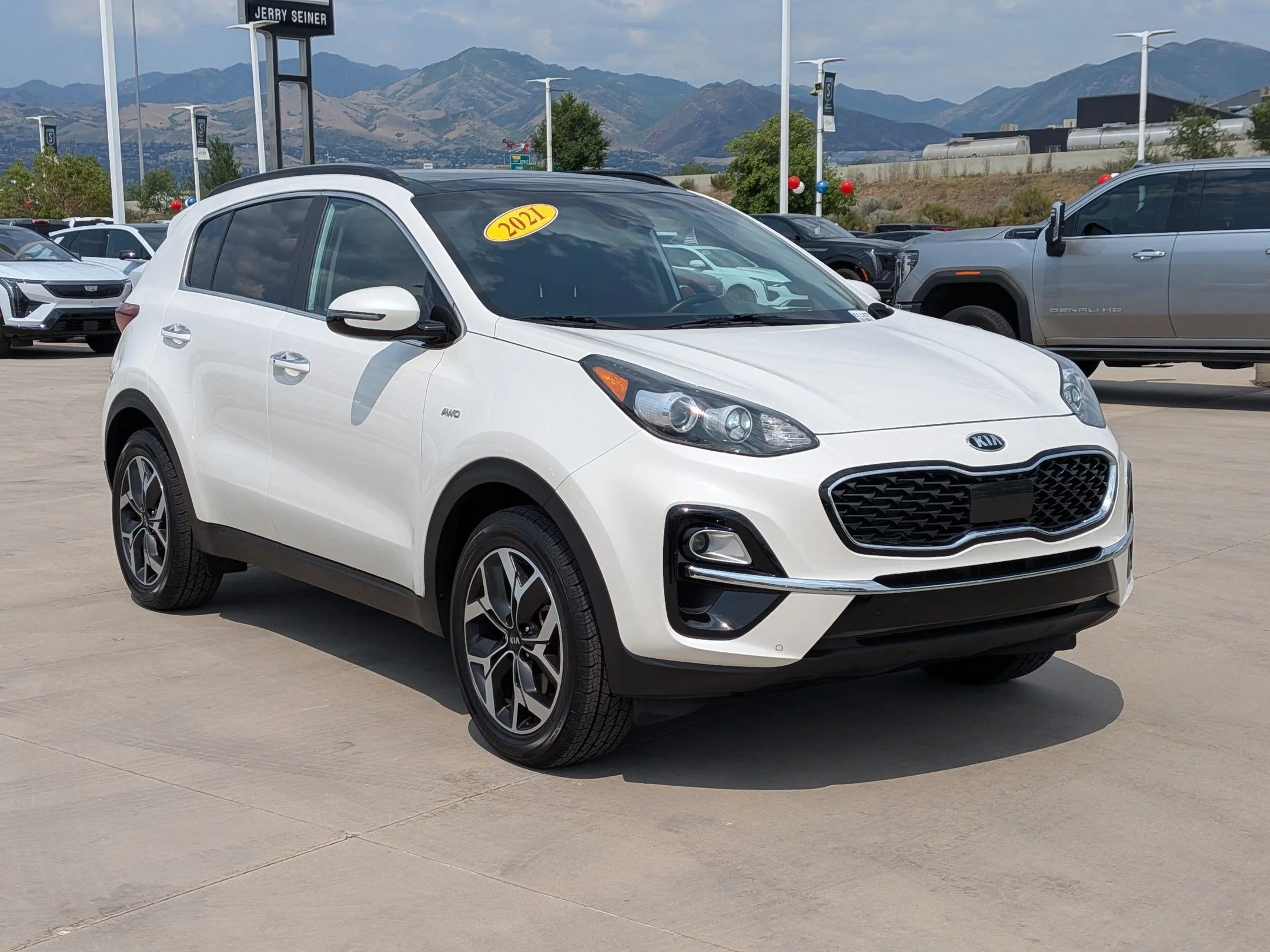 Used 2021 Snow White Pearl Kia EX image 7
