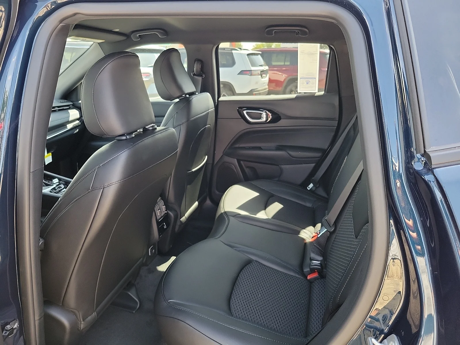 New 2026 Fathom Blue Pearl Coat Jeep LATITUDE ALTITUDE 4X4 image 9