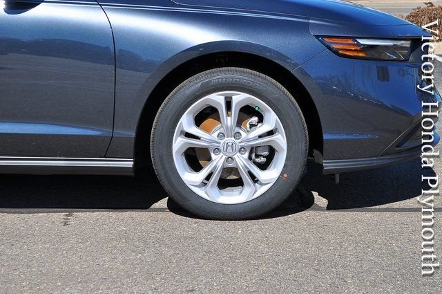 New 2026 Meteorite Gray Metallic Honda LX image 5