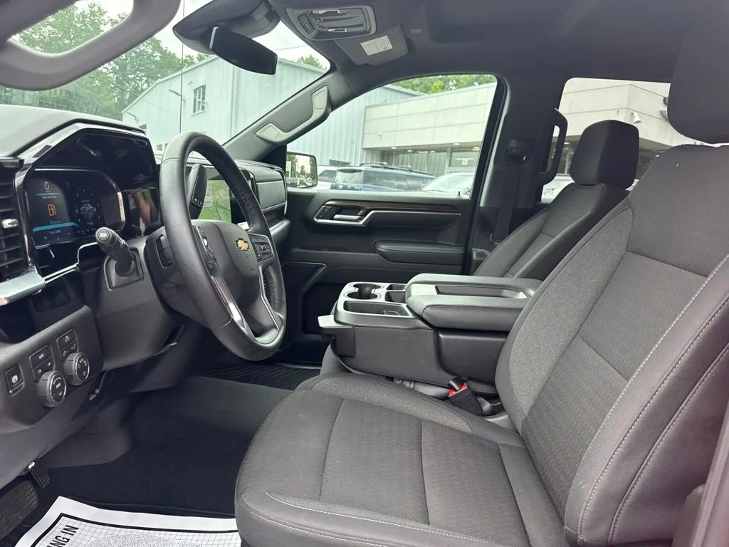 Used 2026 Red Chevrolet LT image 9
