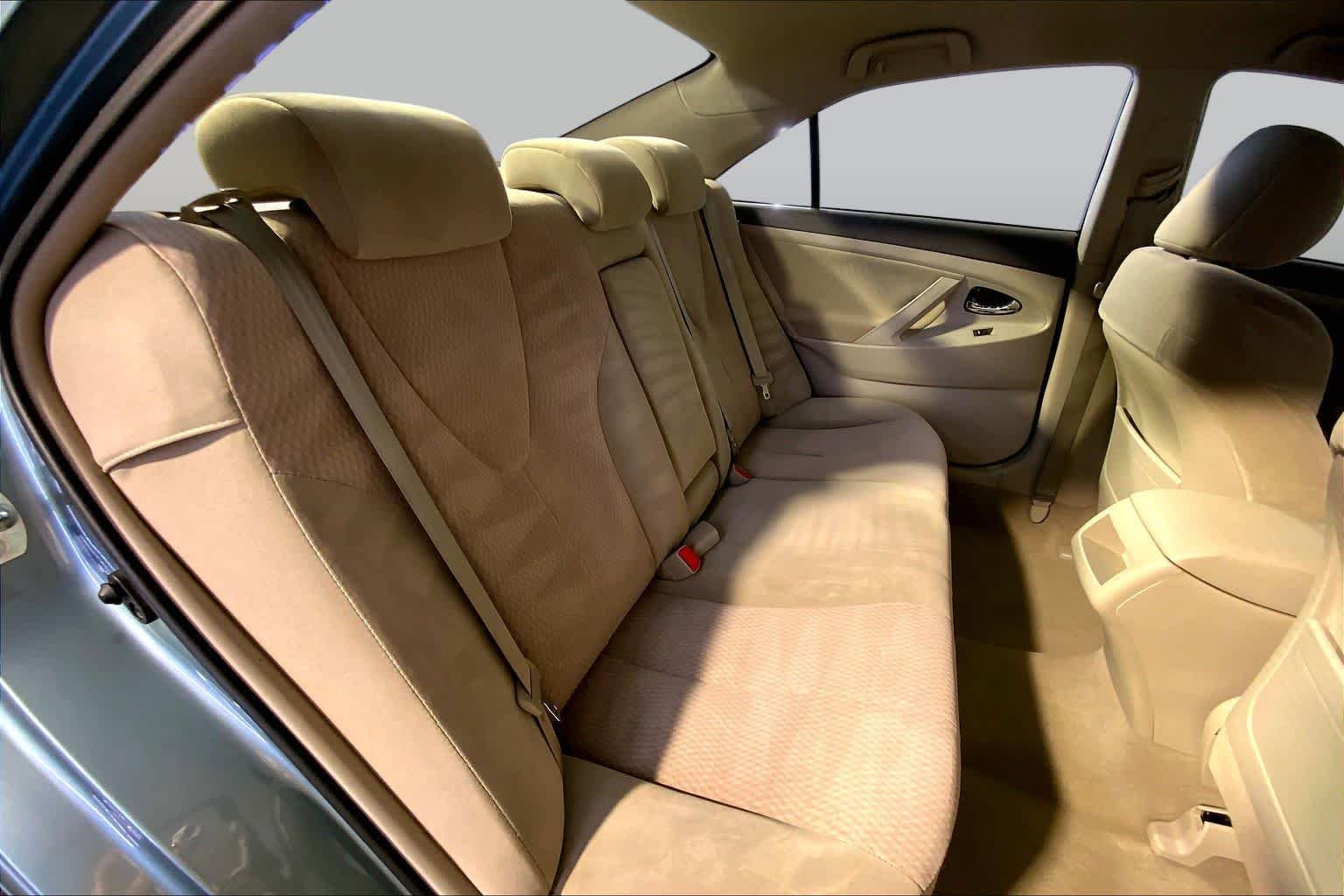 Used 2011 Aloe Green Metallic Toyota LE image 19