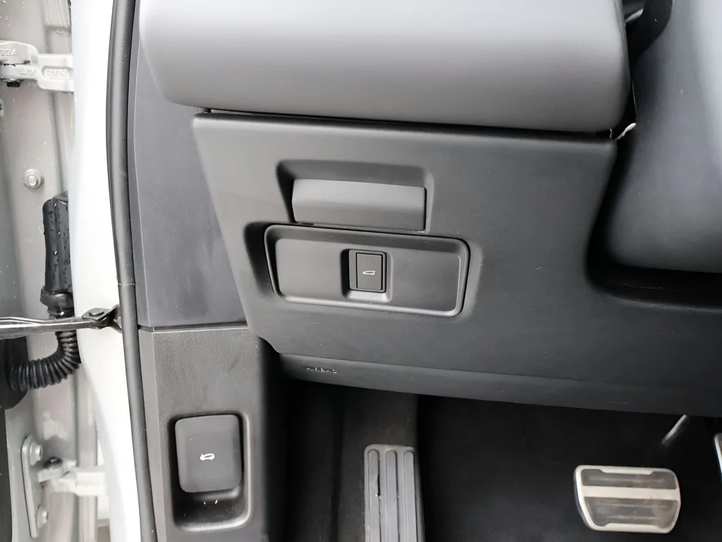 2026 Land Rover Range Rover Evoque Dynamic SE - Photo 37