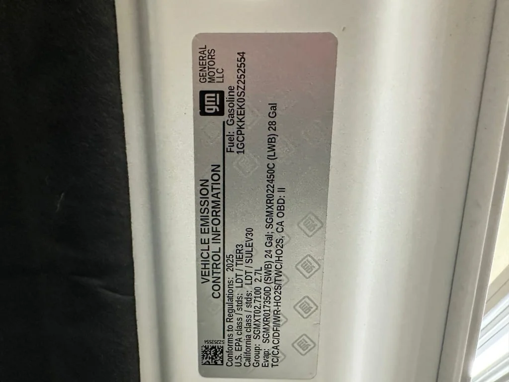 Certified Used 2025 Summit White Chevrolet LT image 39
