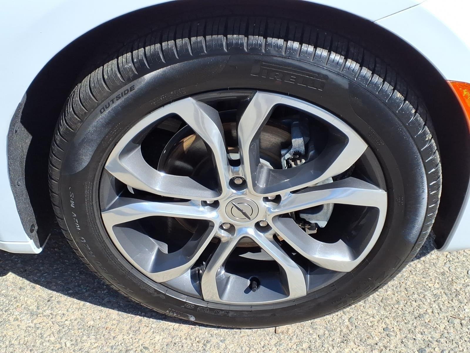 Used 2024 Bright White Clearcoat Chrysler Pinnacle image 5