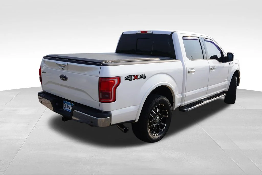 Used 2016 White Ford Lariat image 3
