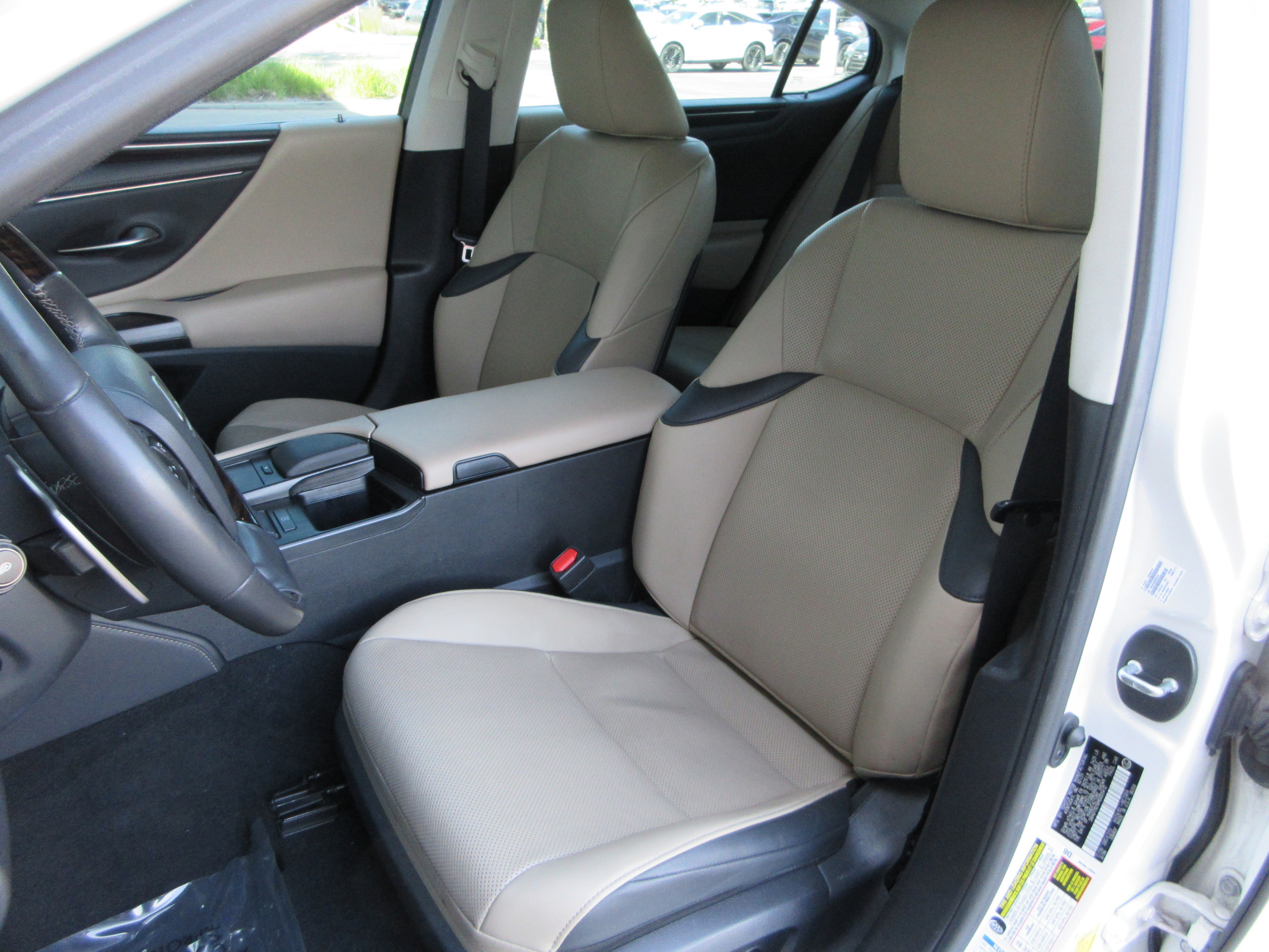 Used 2021 White Lexus 250 image 31