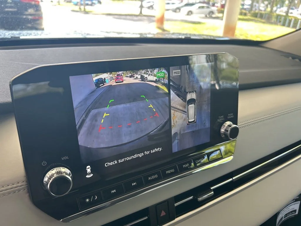 2025 Mitsubishi Outlander Plug-in Hybrid SEL - Photo 10