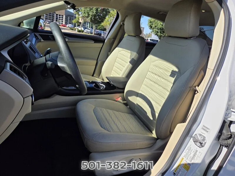 Used 2016 Oxford White FORD 4DR SDN SE FWD image 7