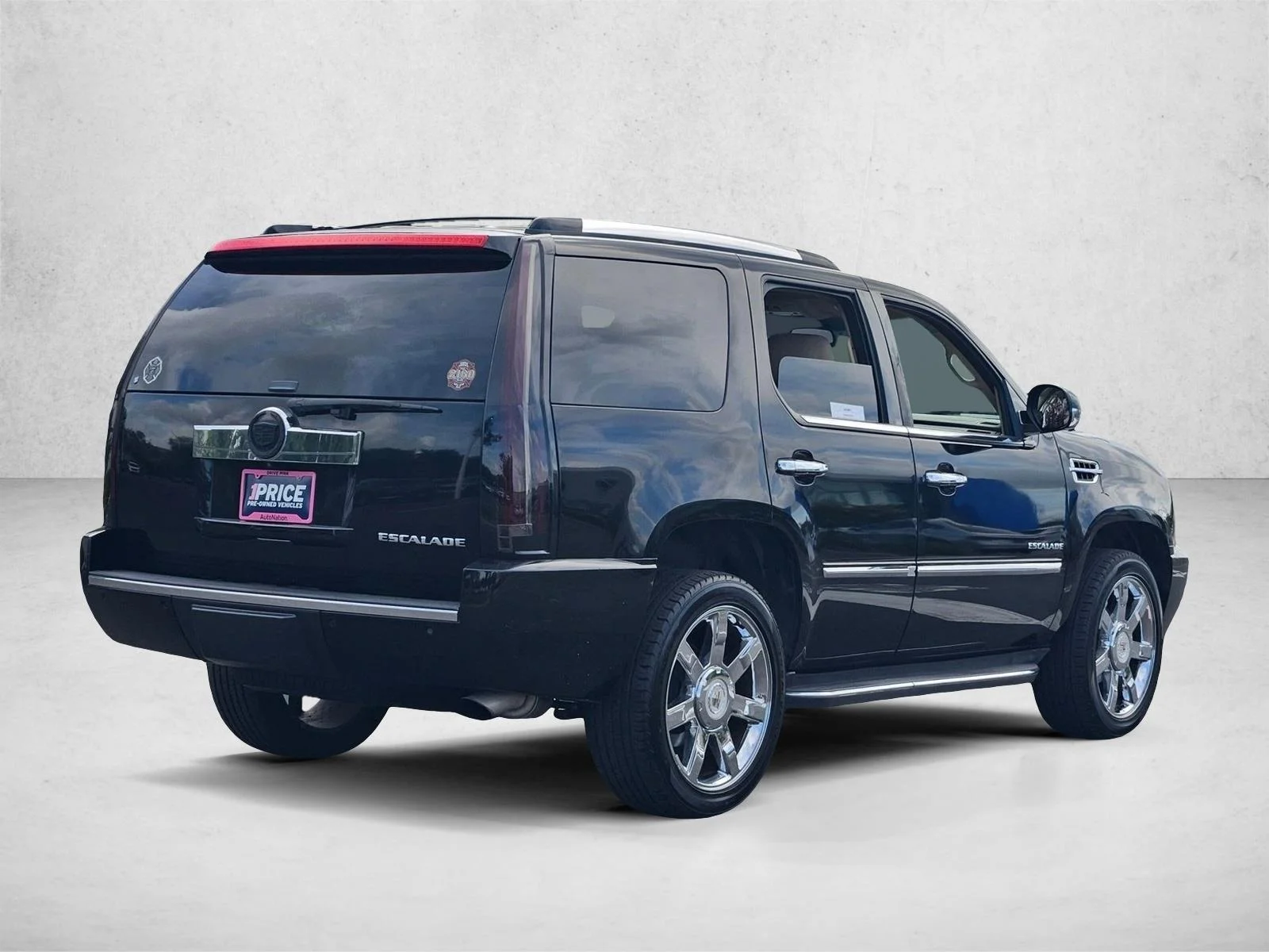 Used 2011 Black Raven Cadillac Luxury image 5