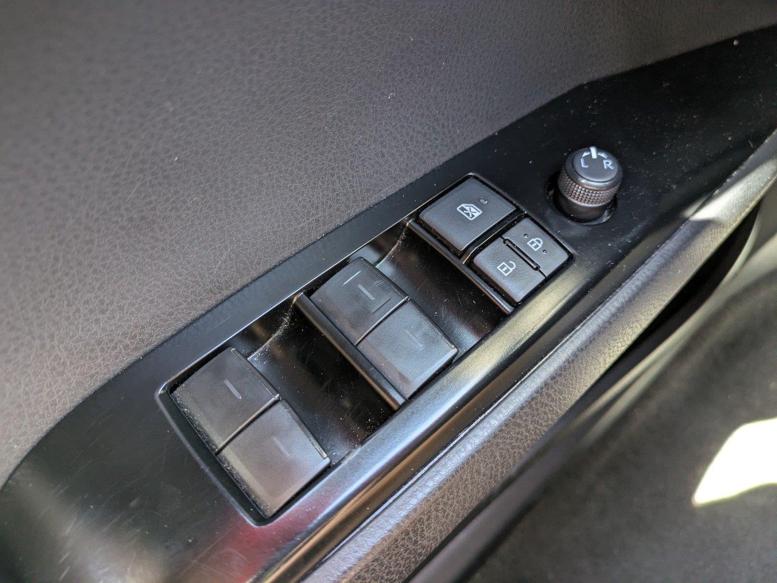 Used 2025  Toyota SE image 21