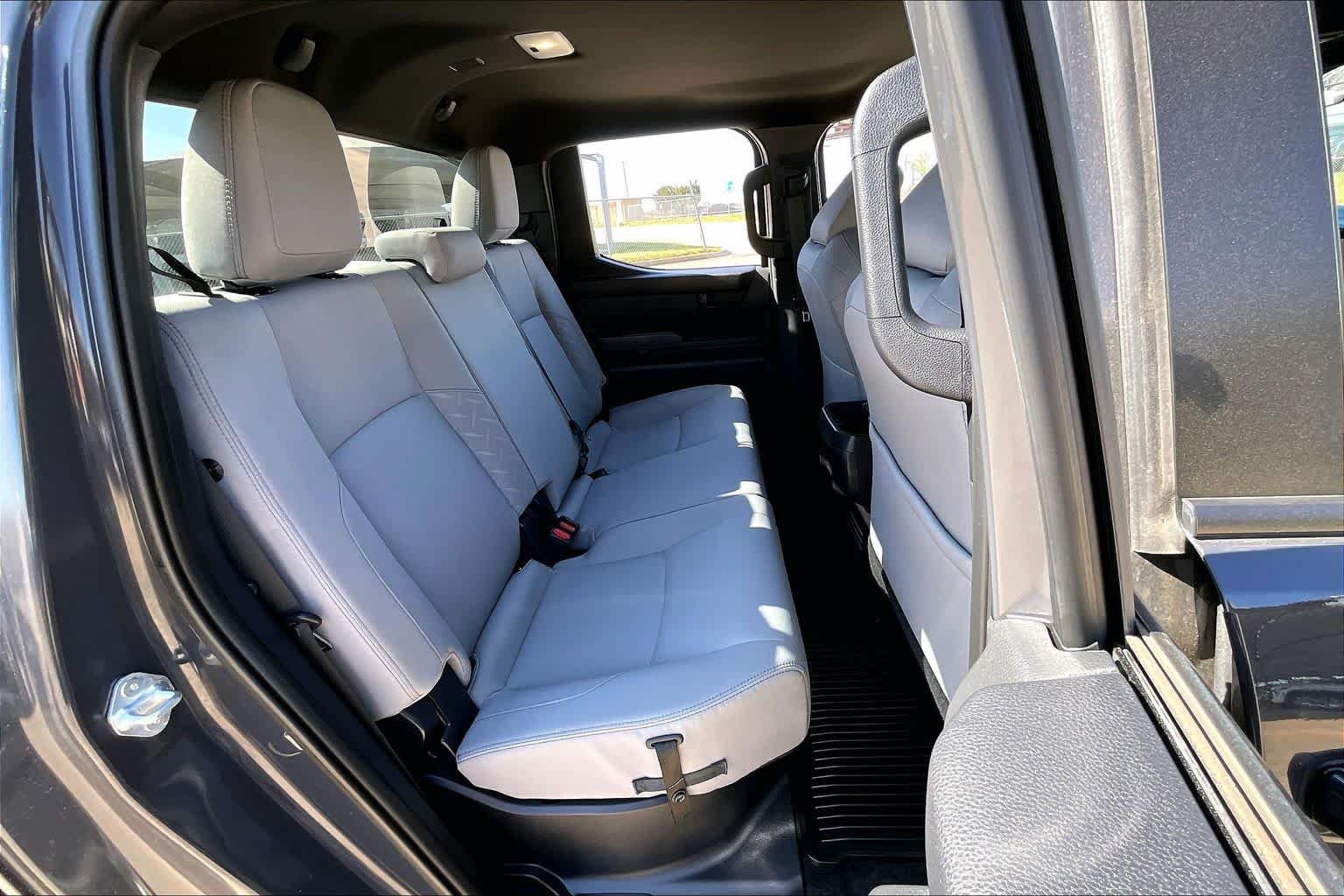 2024 Toyota Tacoma SR5 - Photo 18