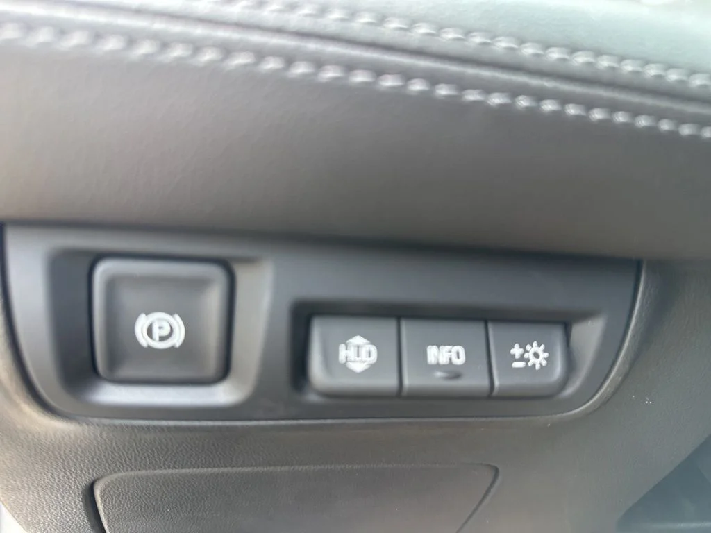 Used 2017 Silver Buick Premium I Group image 12