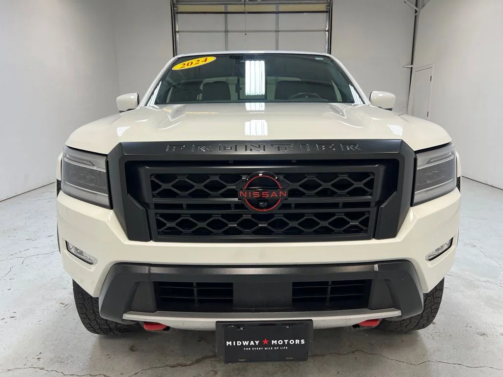 Used 2024 White Nissan PRO-4X image 13