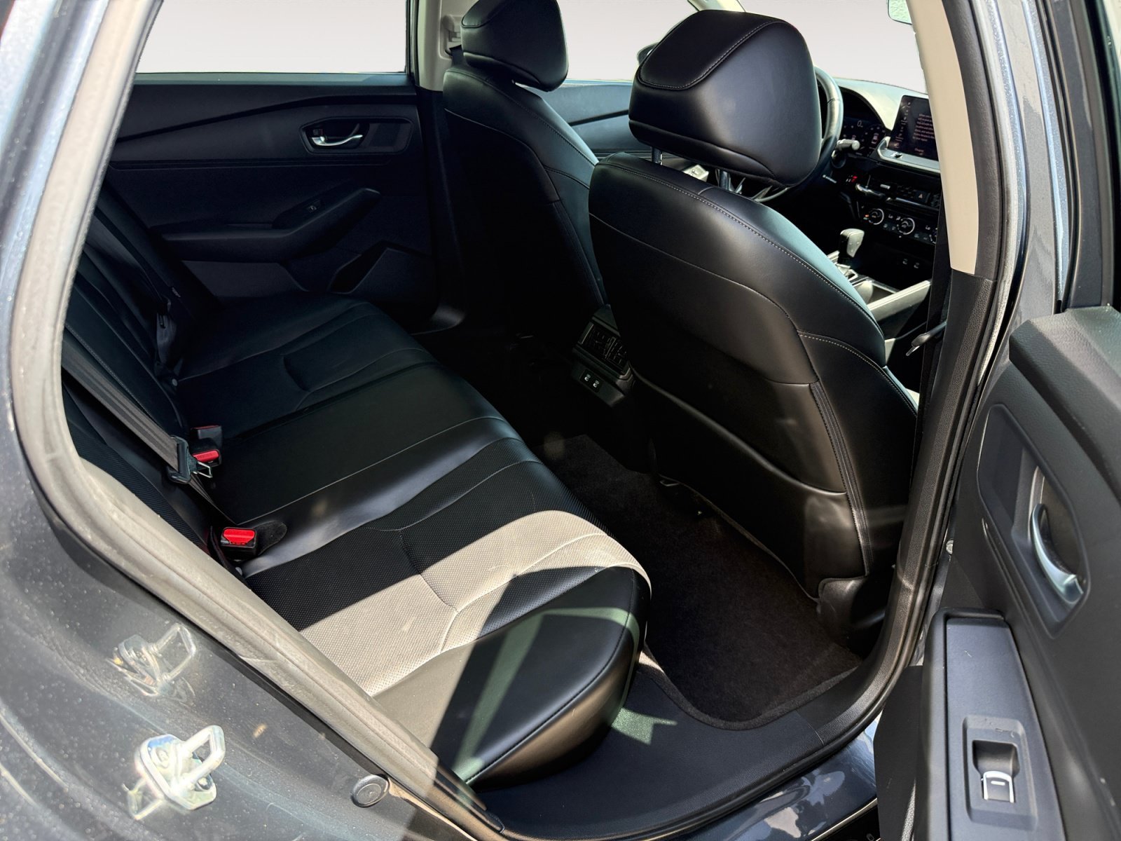 Used 2024 Gray Honda EX-L image 18
