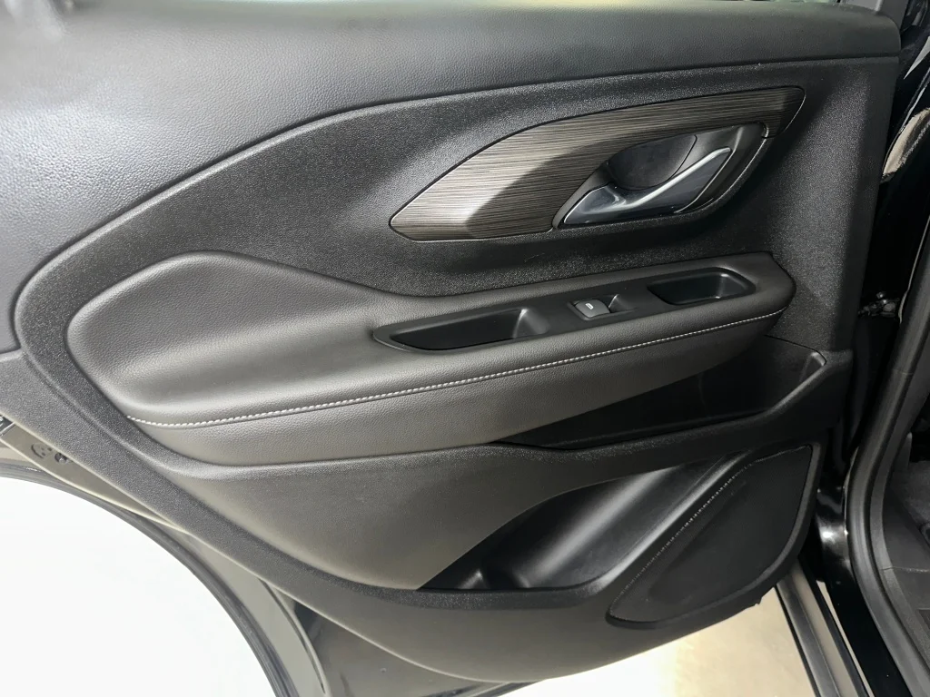 2023 GMC Terrain SLE - Photo 16