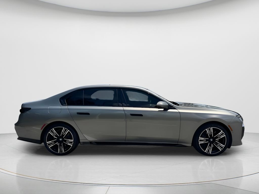 Certified Used 2023 Oxide Grey Met BMW 740i image 4