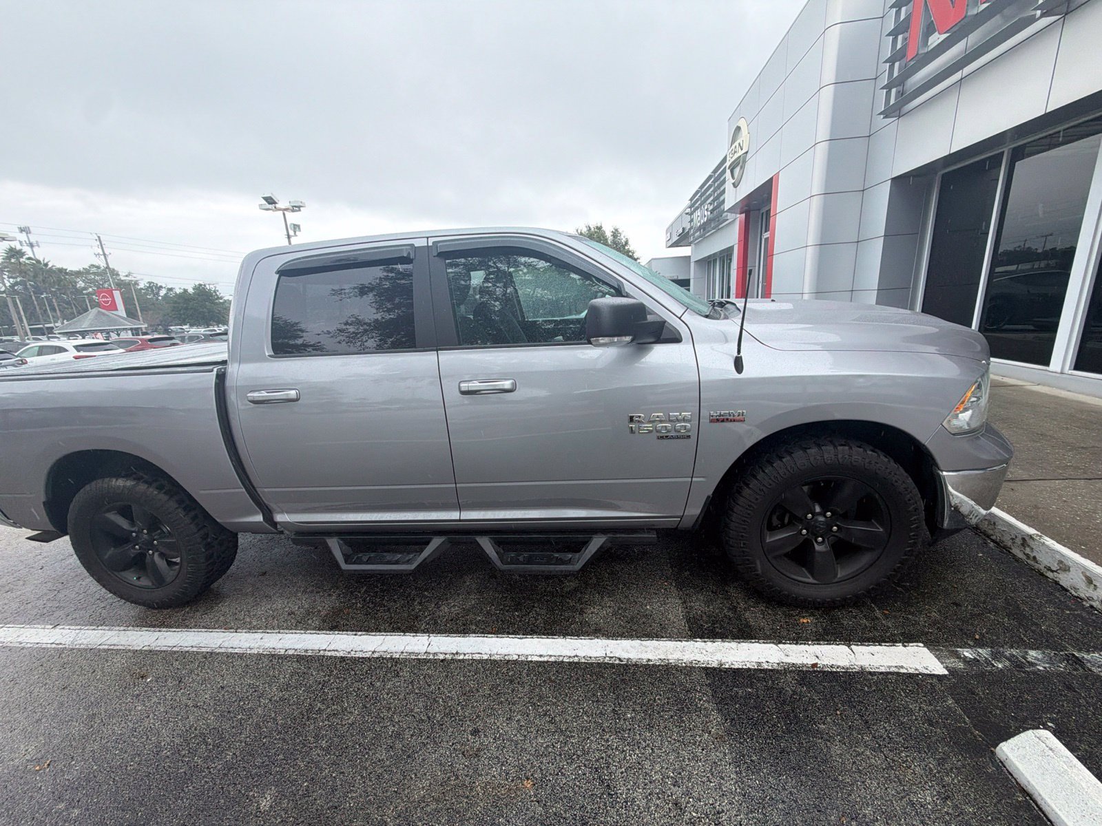 Used 2019 Billet Silver Metallic Ram SLT image 4