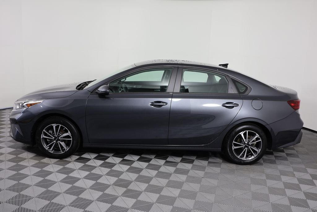 Used 2023 Gray Kia LXS image 5