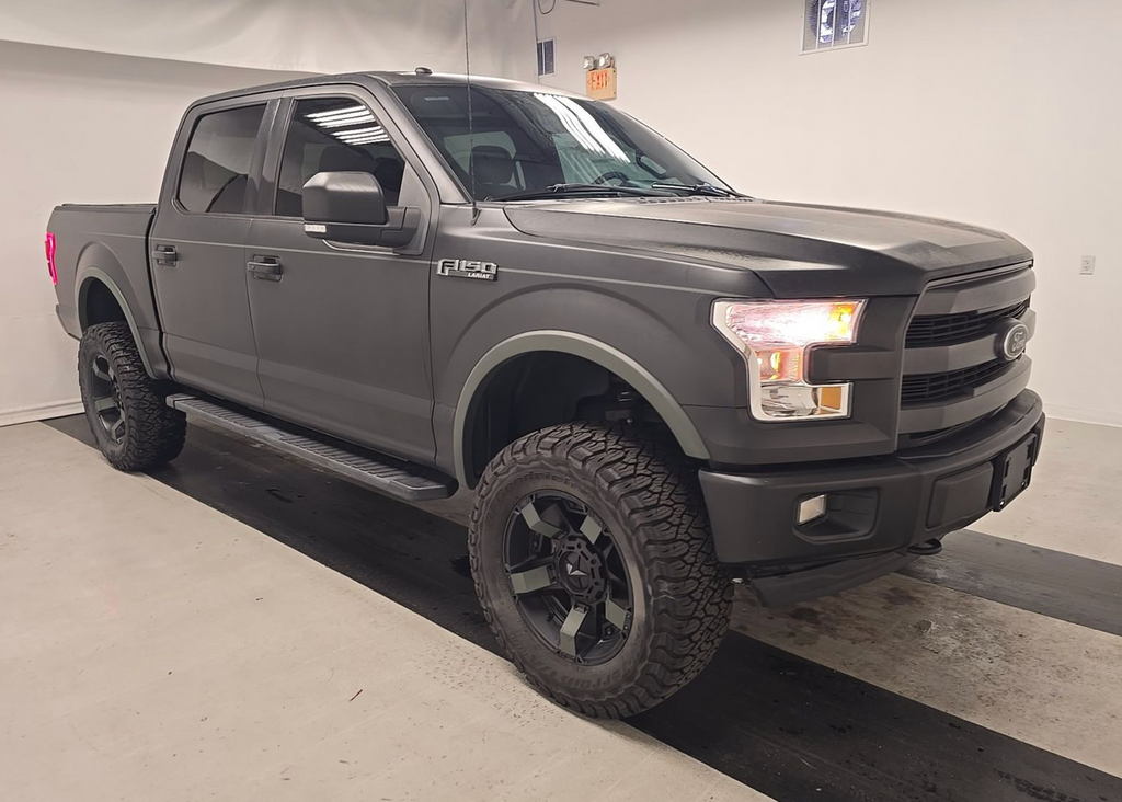 Used 2017 Lightning Blue Ford Lariat image 4