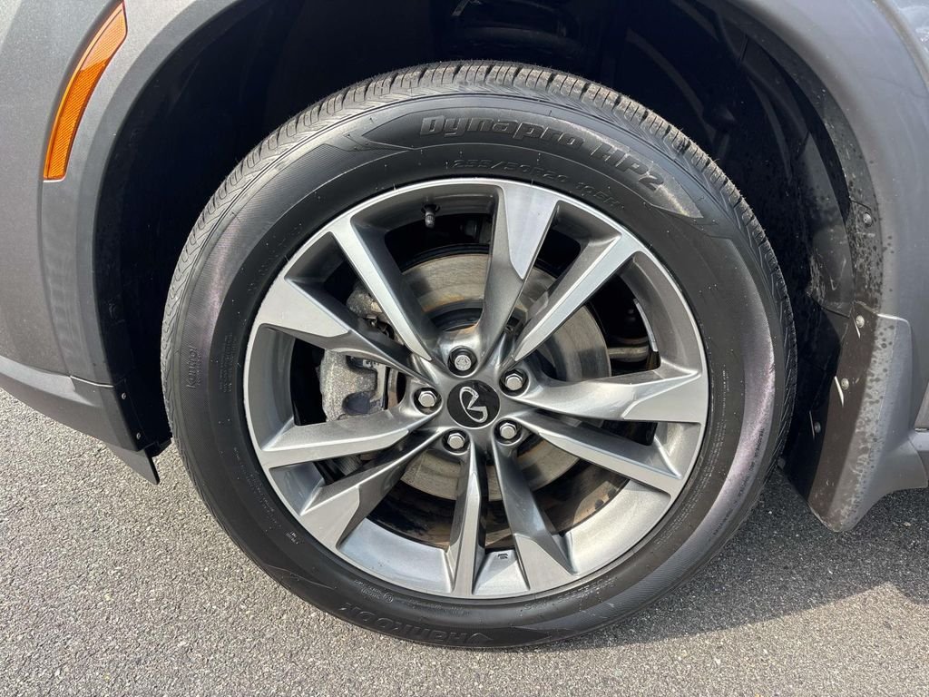 Certified Used 2023 Gray INFINITI LUXE image 9