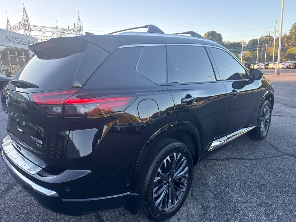 Used 2026  Nissan Platinum image 2