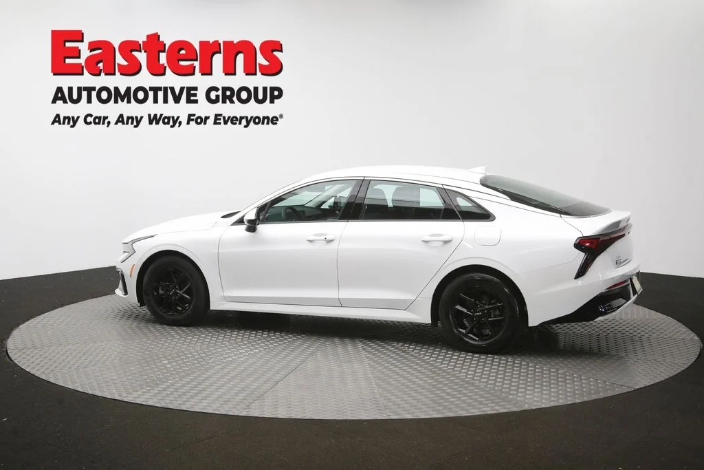 Used 2025 White Kia LXS image 61