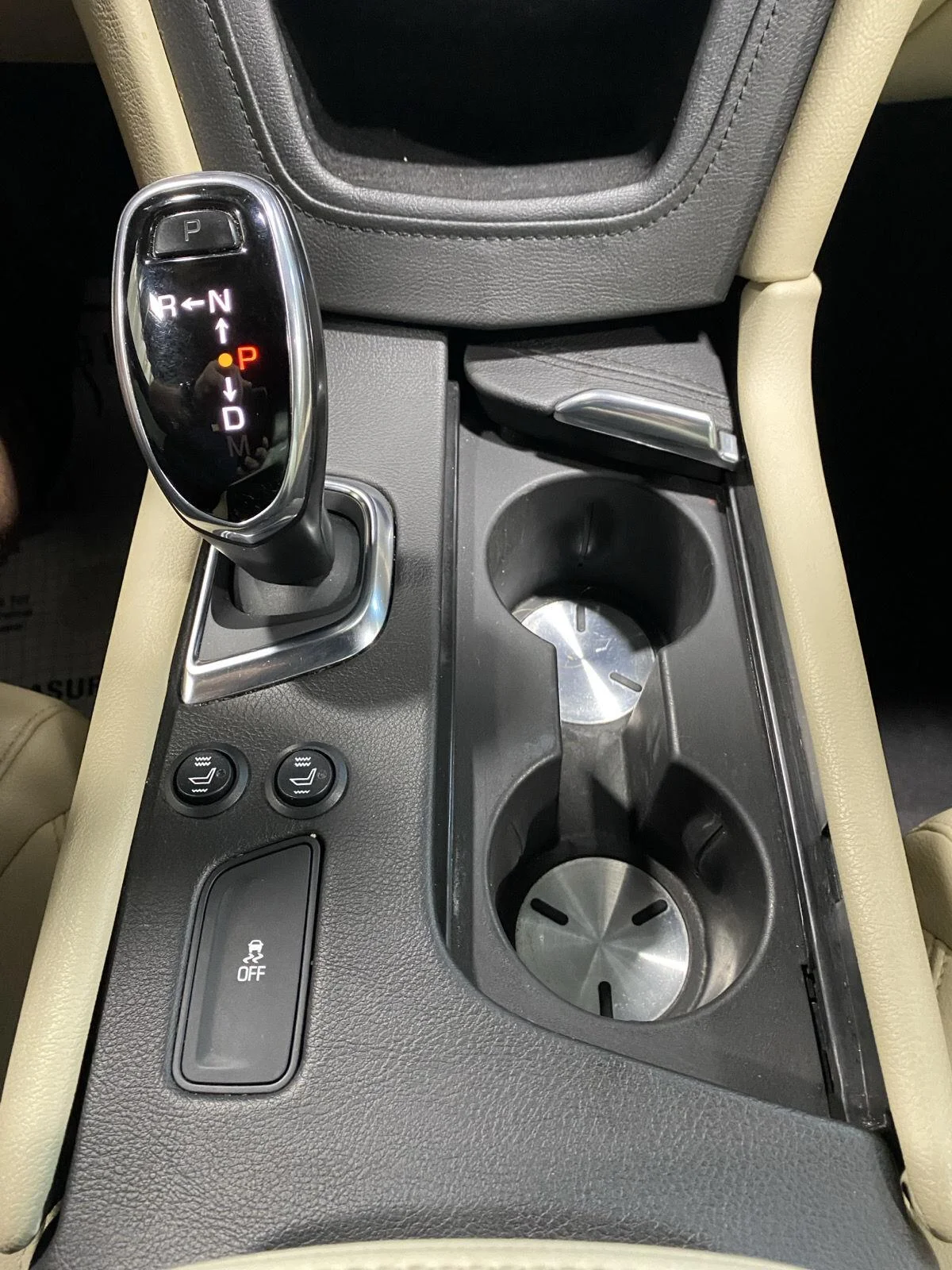 Used 2018 Dark Granite Metallic Cadillac FWD image 25