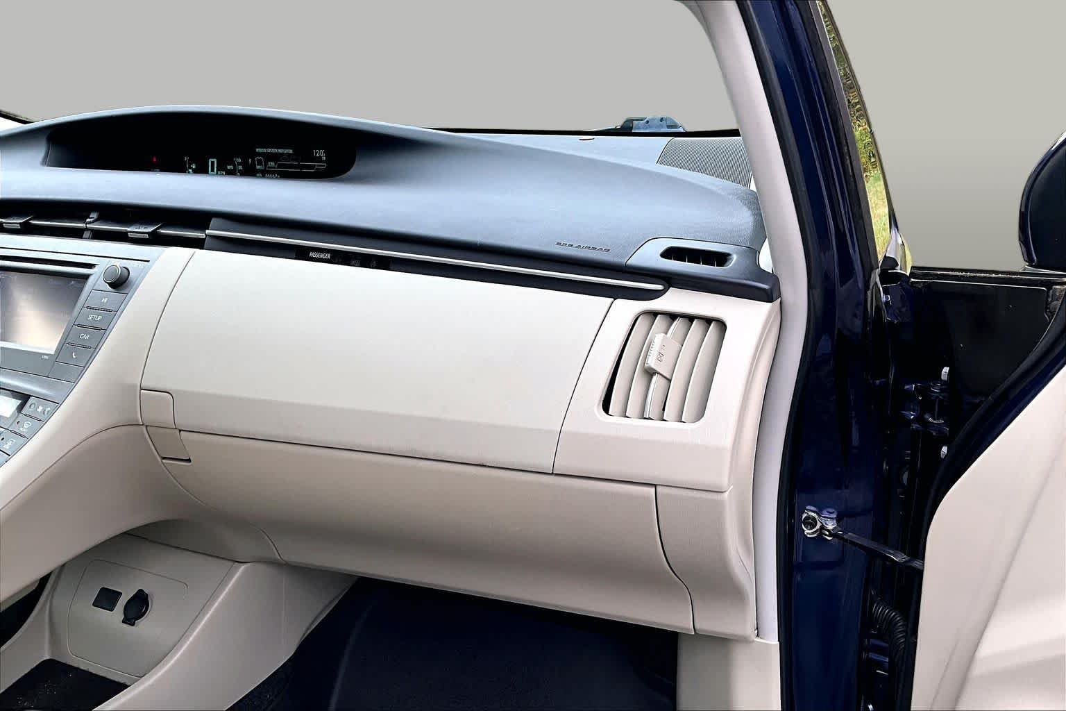Used 2013 Nautical Blue Metallic Toyota Two image 19