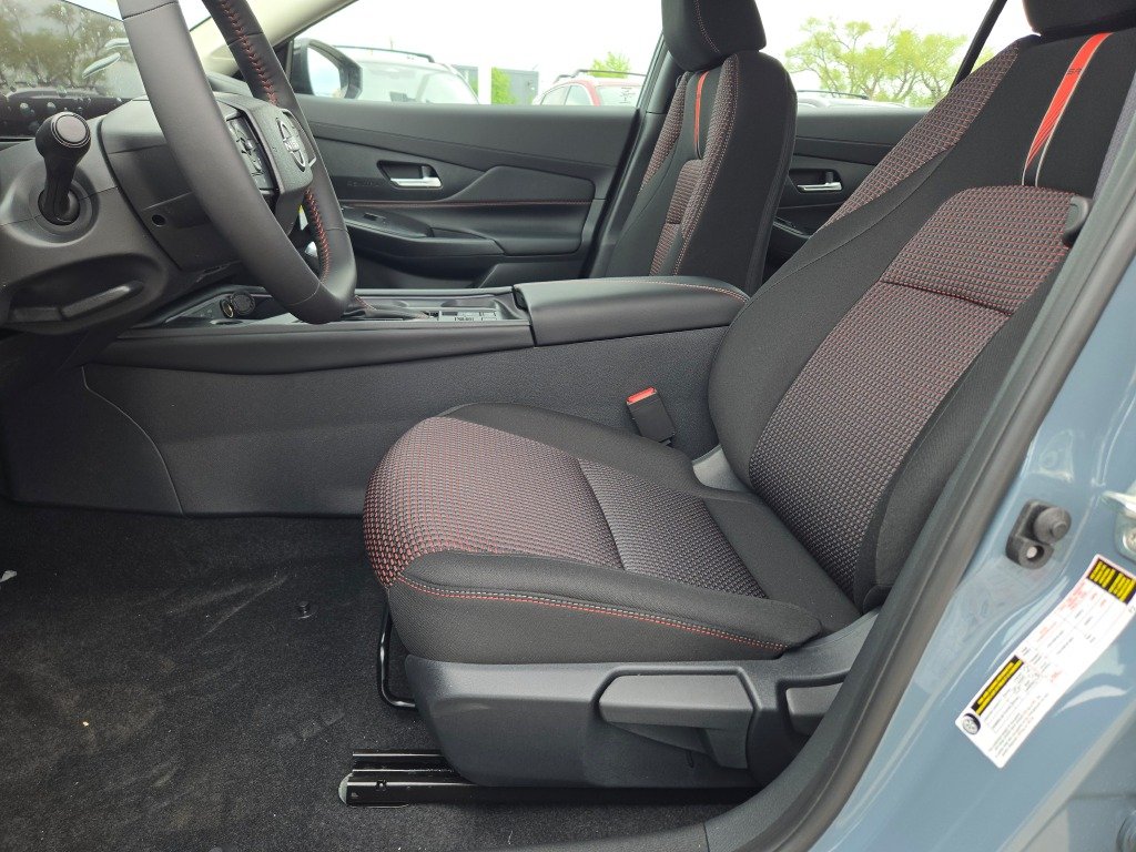 New 2026 Gray Nissan SR image 20