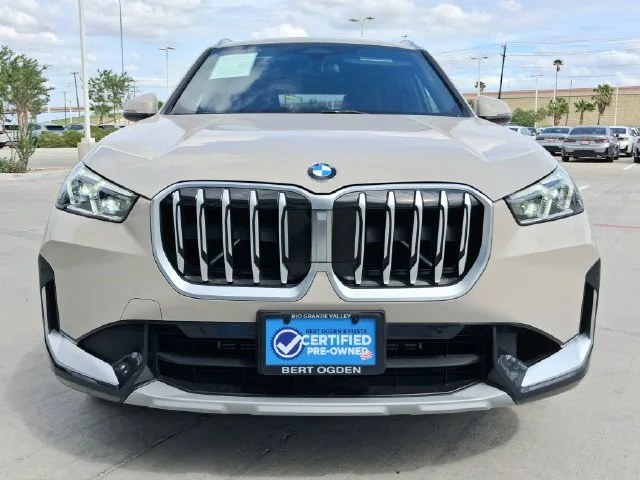 Used 2026 Beige BMW xDrive28i image 3